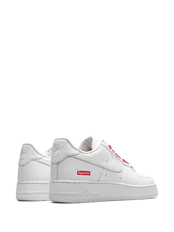 NIKE X SUPREME - AIR FORCE 1 LOW Metroutfits