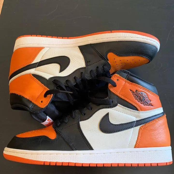 NIKE - AIR JORDAN 1 My Store