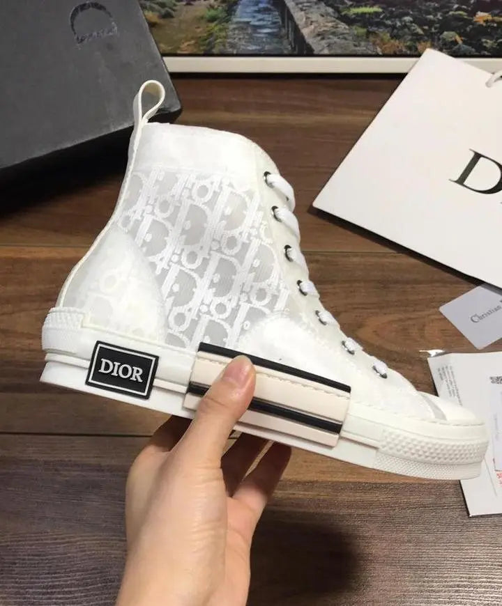 CHRISTIAN DIOR- SNEAKER Metroutfits
