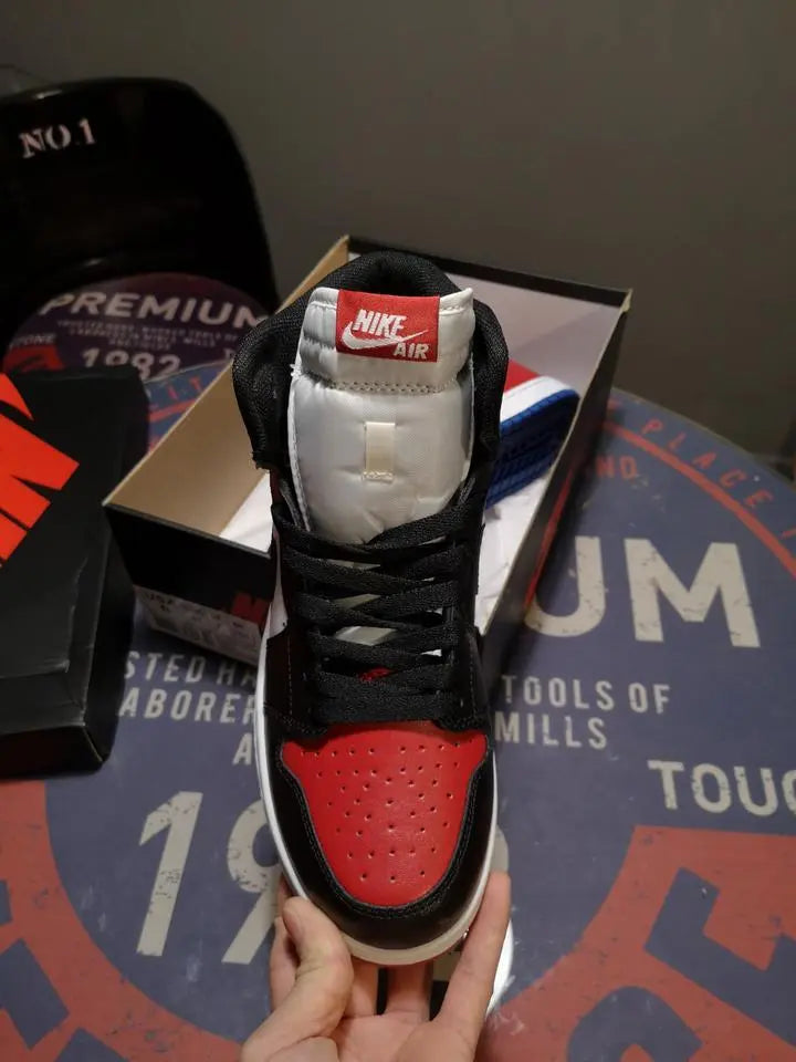 NIKE - AIR JORDAN 1 My Store