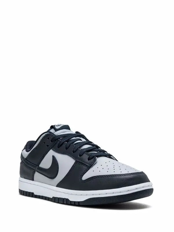 NIKE DUNK LOW Metroutfits