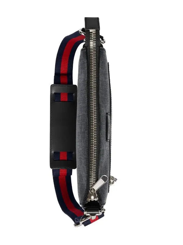 GUCCI - Black GG Messenger Bag Metroutfits